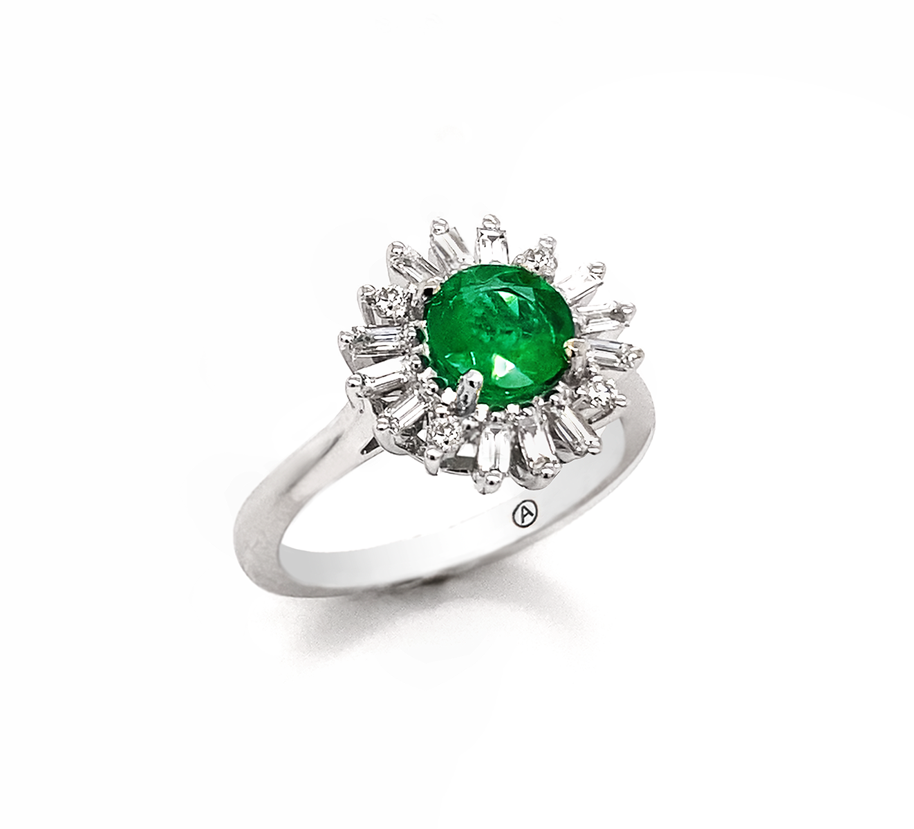Pear- Shaped Emerald | Diamond Halo Chevron Ring | Emerald Ring