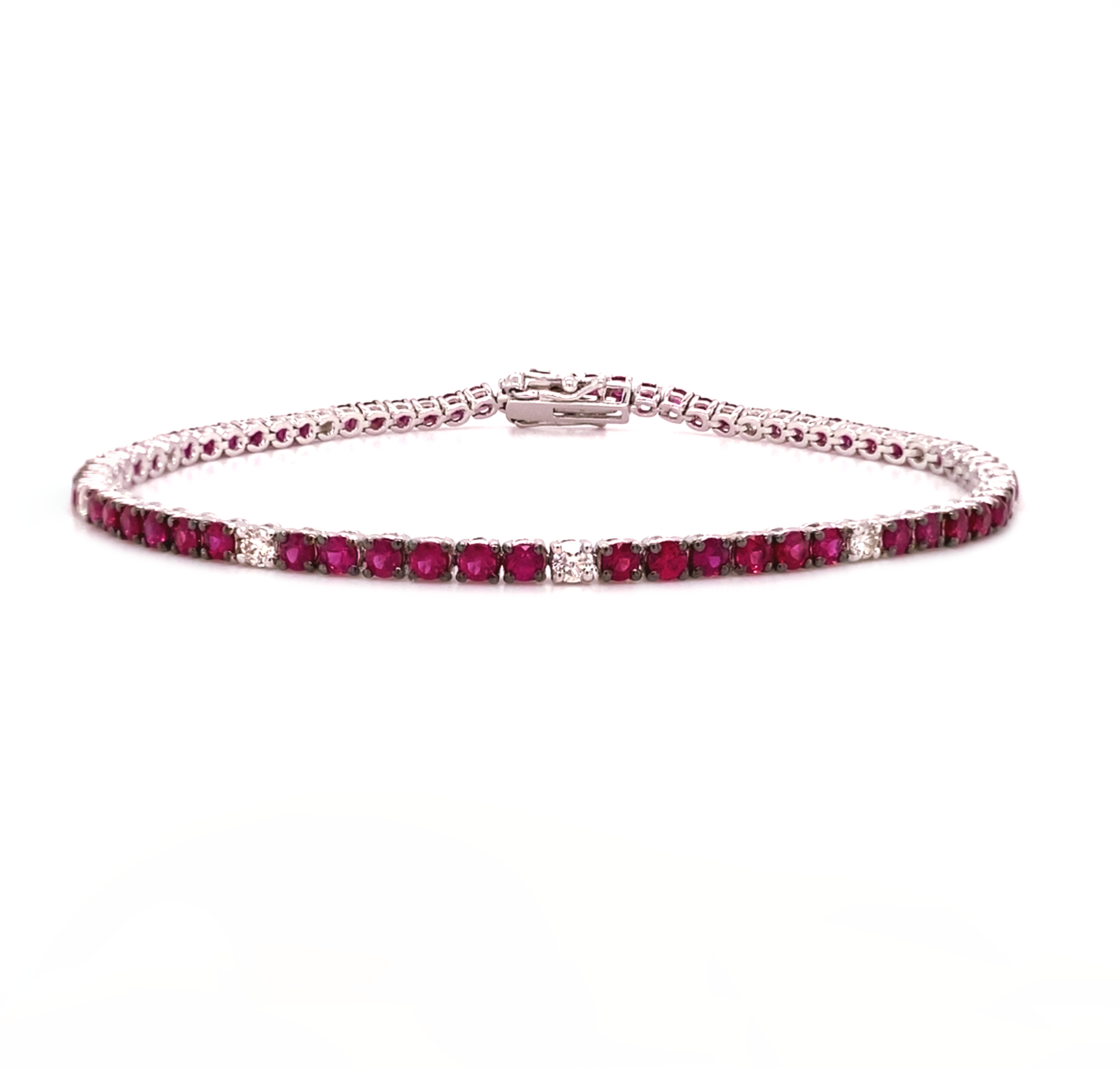 NO RESERVE*** 6.15 Carat Natural Rubies and 0.41 Fancy Color Diamonds Tennis  Riviera - 14 kt. White gold - Bracelet Rubies - Diamond - Catawiki